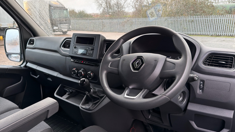 Renault Master Lwb Diesel Fwd LM35dCi 135 Business+ Medium Roof Van